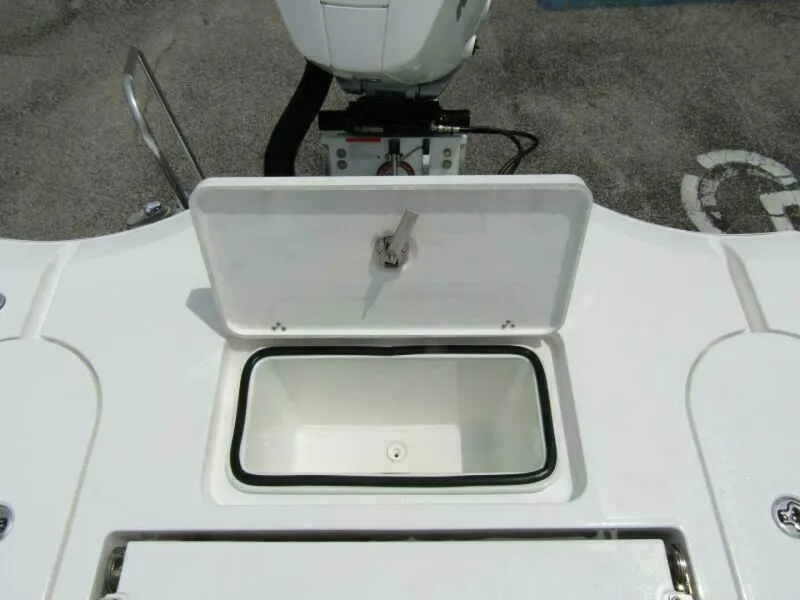 Slide: The Image of Blazer Bay 2550 GTS 2025 - 31