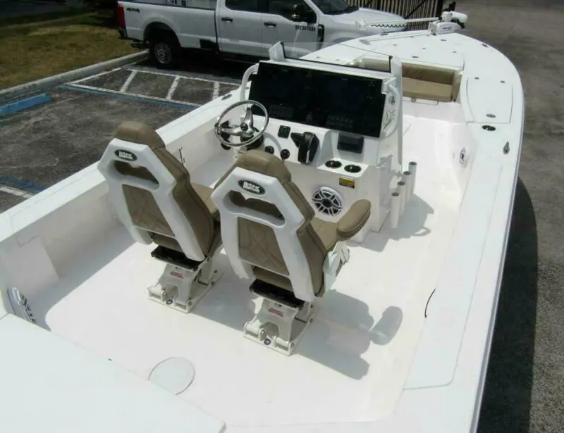 Slide: The Image of Blazer Bay 2550 GTS 2025 - 33