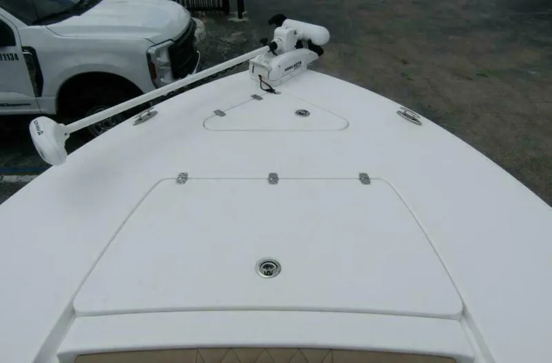 Slide: The Image of Blazer Bay 2550 GTS 2025 - 6