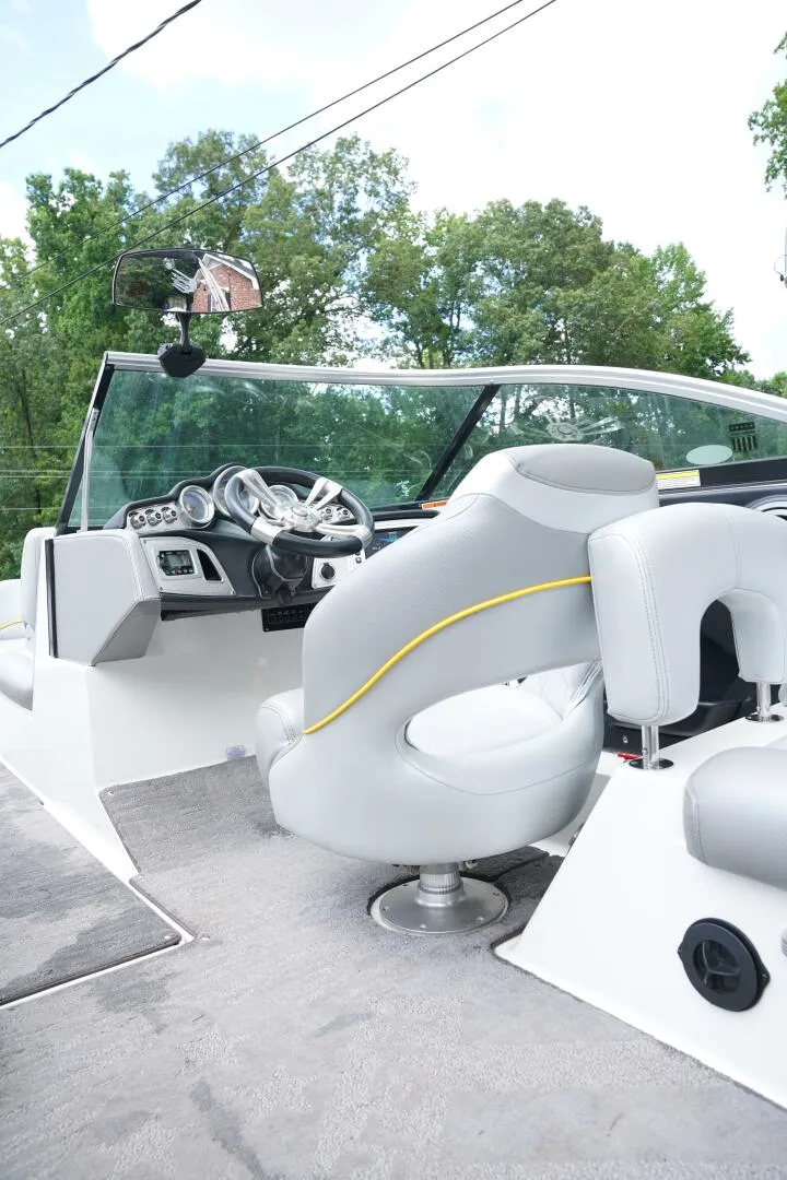 Slide: The Image of Mastercraft X25 2014 - 16
