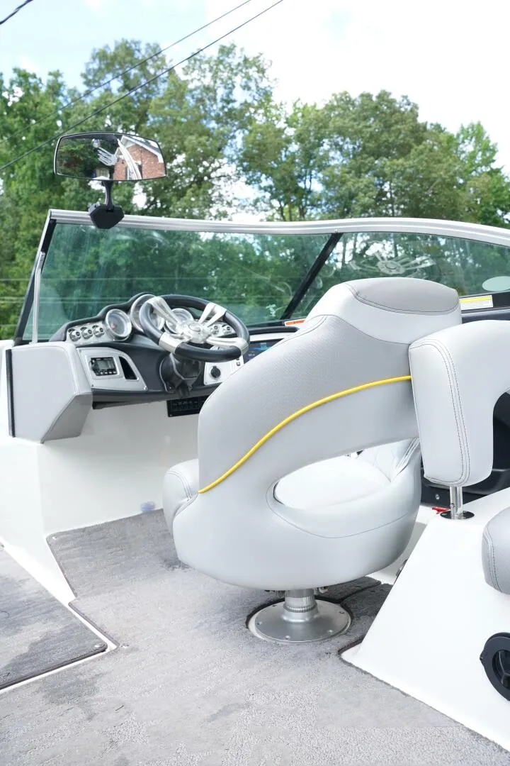 Slide: The Image of Mastercraft X25 2014 - 18