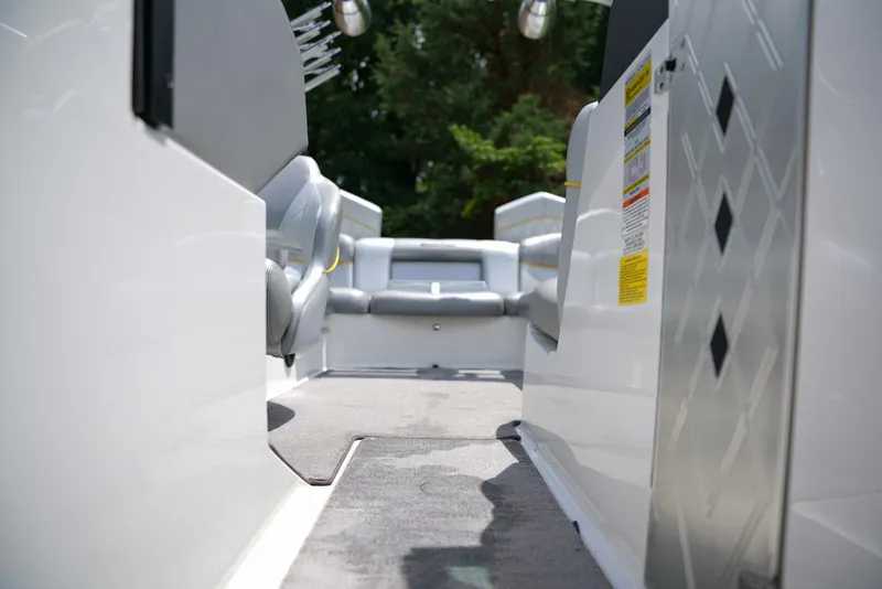 Slide: The Image of Mastercraft X25 2014 - 19