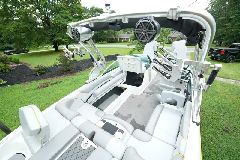 Slide: The Image of Mastercraft X25 2014 - 34