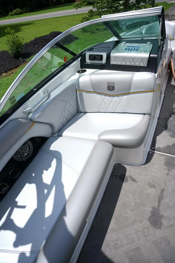 Slide: The Image of Mastercraft X25 2014 - 36