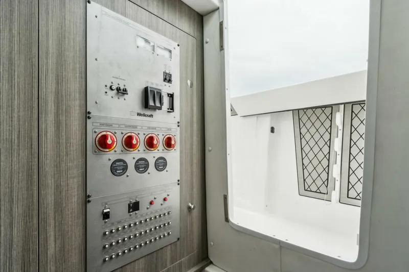 Slide: The Image of Wellcraft 352 Fisherman Center Console 2023 - 27