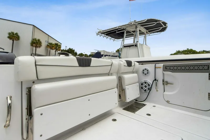 Slide: The Image of Wellcraft 352 Fisherman Center Console 2023 - 8