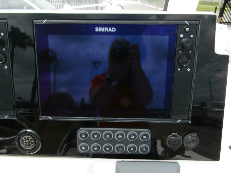 Slide: The Image of Blazer Bay 2550 GTS 2025 - 23