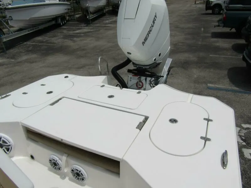Slide: The Image of Blazer Bay 2550 GTS 2025 - 28