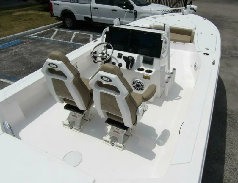 Slide: The Image of Blazer Bay 2550 GTS 2025 - 33