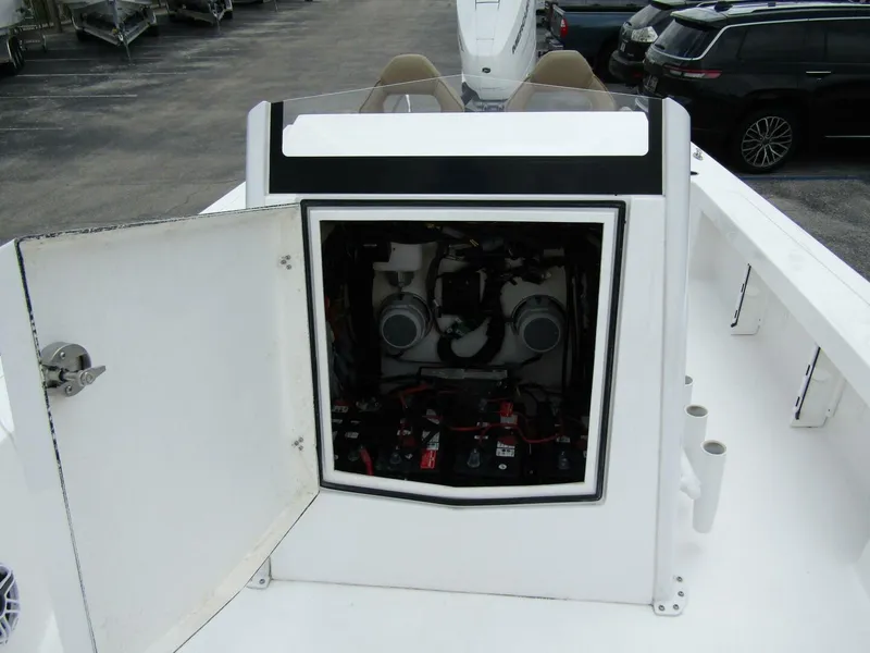 Slide: The Image of Blazer Bay 2550 GTS 2025 - 17