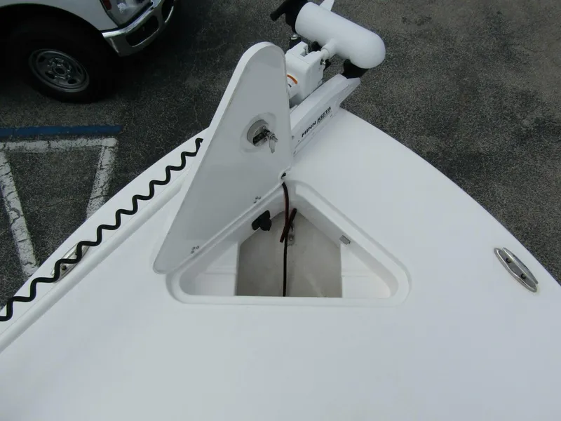 Slide: The Image of Blazer Bay 2550 GTS 2025 - 8