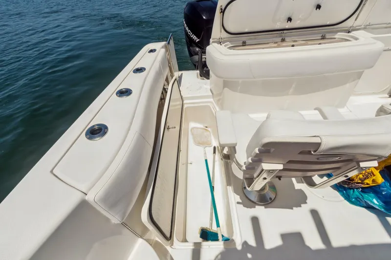Slide: The Image of Fountain 38 Sportfishing Cruiser 2008 - 10