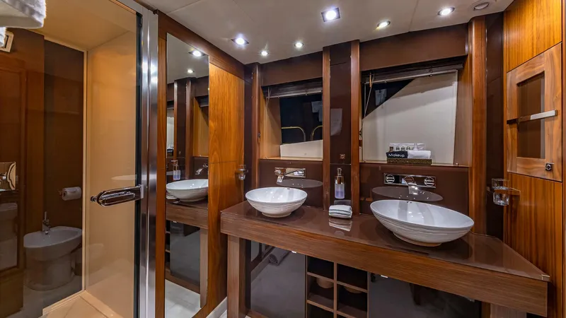 Slide: The Image of Sunseeker 2010 - 10