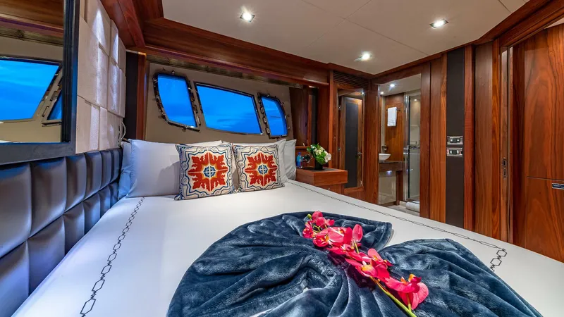Slide: The Image of Sunseeker 2010 - 14
