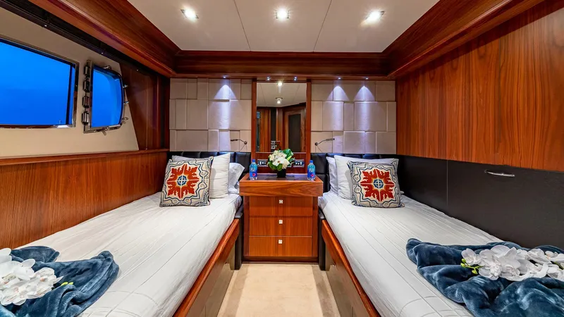 Slide: The Image of Sunseeker 2010 - 16