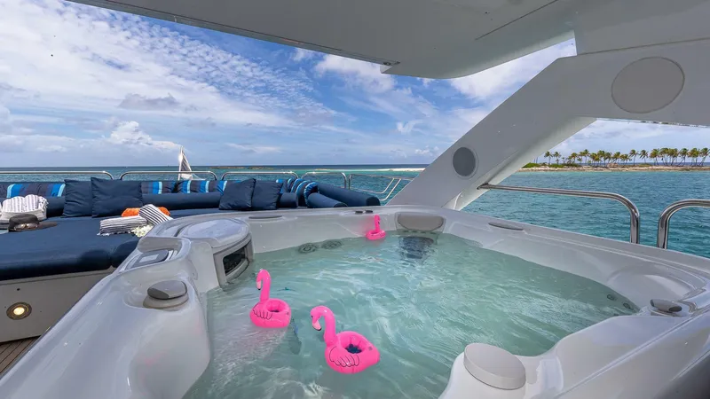 Slide: The Image of Sunseeker 2010 - 21