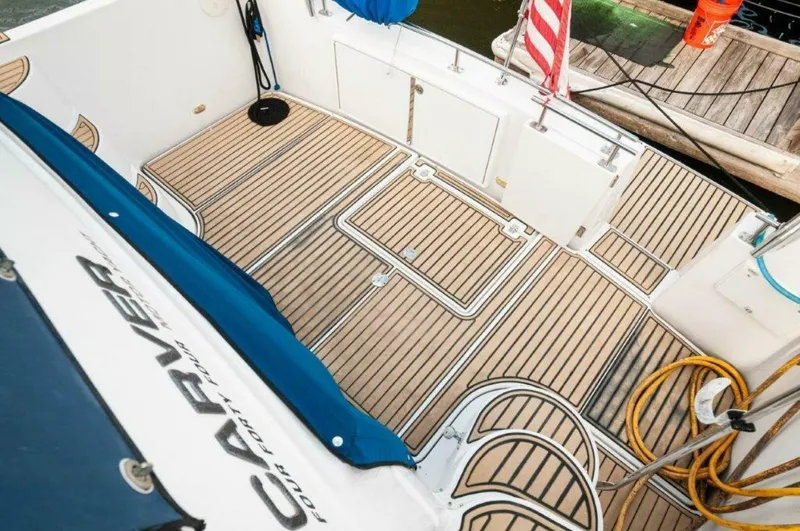 Slide: The Image of Carver Yachts 444 Cockpit Motor Yacht 2002 - 12