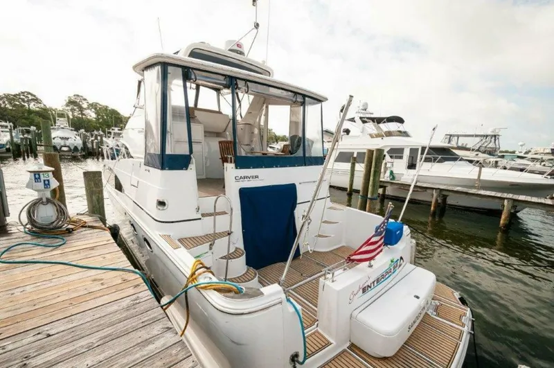 Slide: The Image of Carver Yachts 444 Cockpit Motor Yacht 2002 - 13