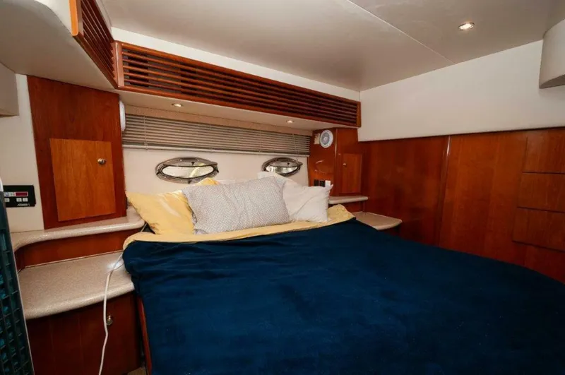 Slide: The Image of Carver Yachts 444 Cockpit Motor Yacht 2002 - 16