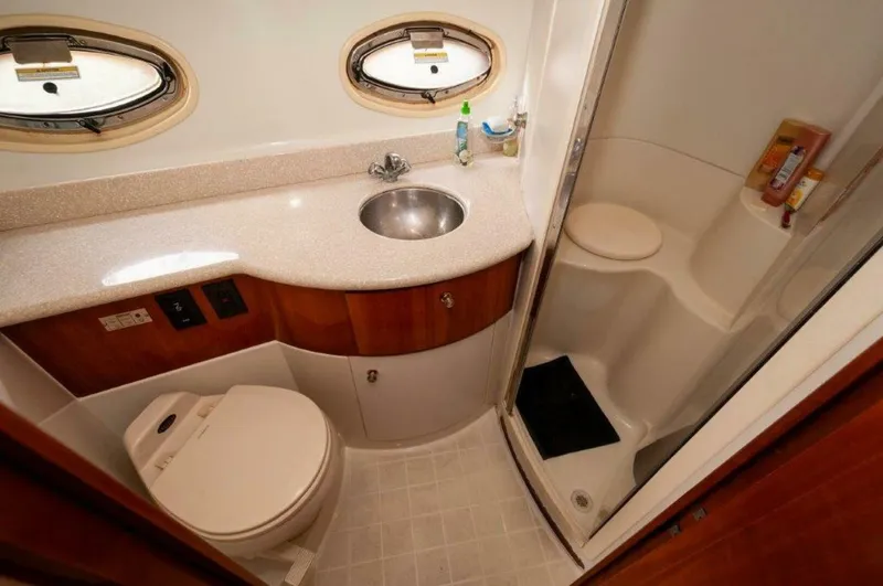 Slide: The Image of Carver Yachts 444 Cockpit Motor Yacht 2002 - 19