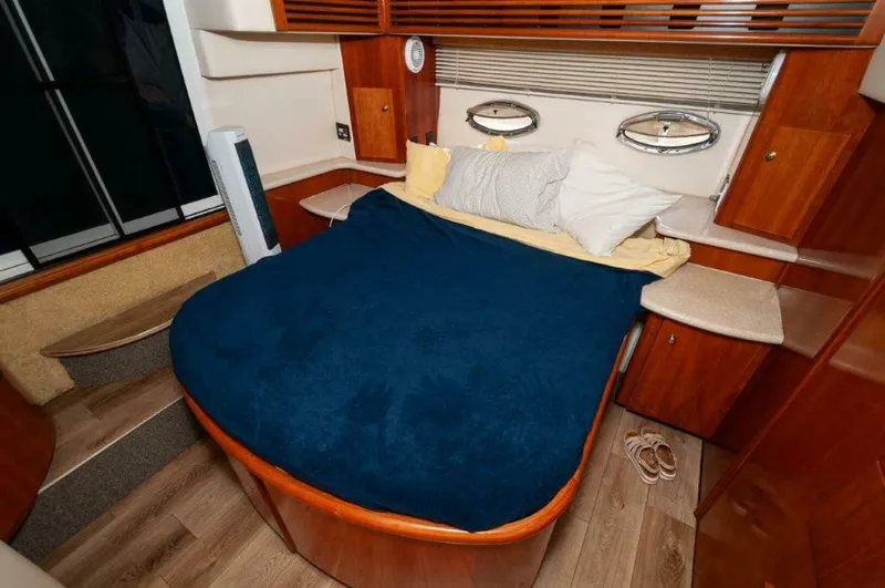 Slide: The Image of Carver Yachts 444 Cockpit Motor Yacht 2002 - 3