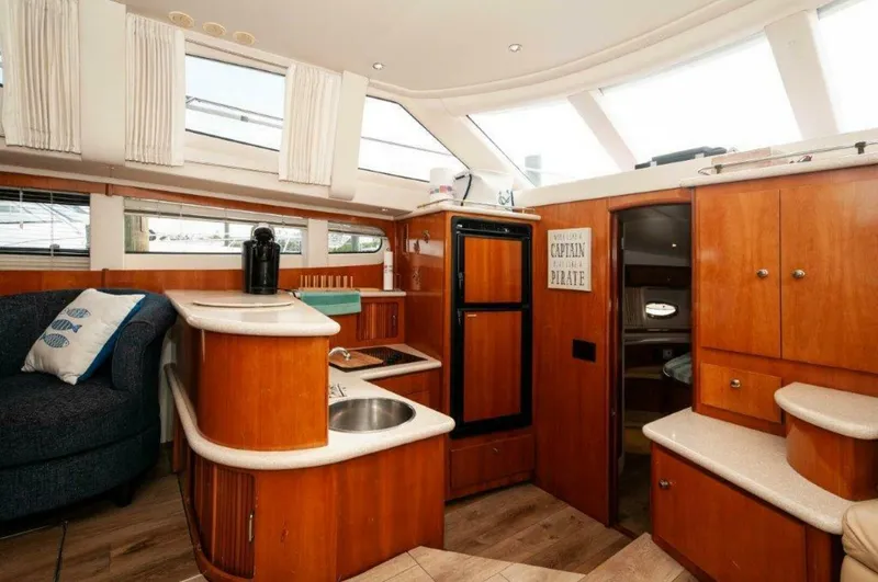 Slide: The Image of Carver Yachts 444 Cockpit Motor Yacht 2002 - 5