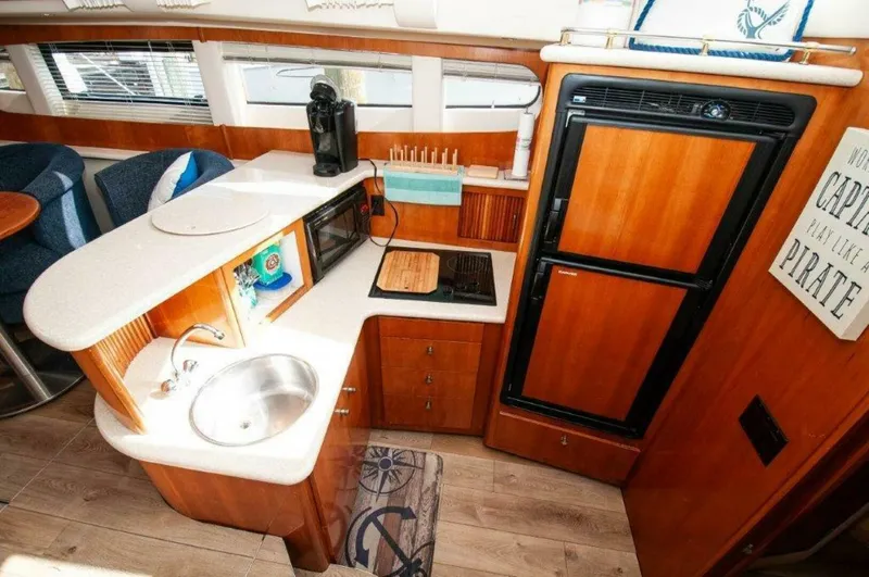 Slide: The Image of Carver Yachts 444 Cockpit Motor Yacht 2002 - 6