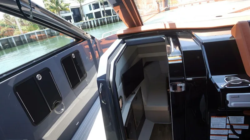 Slide: The Image of Cruisers 42 GLS OB 2023 - 12