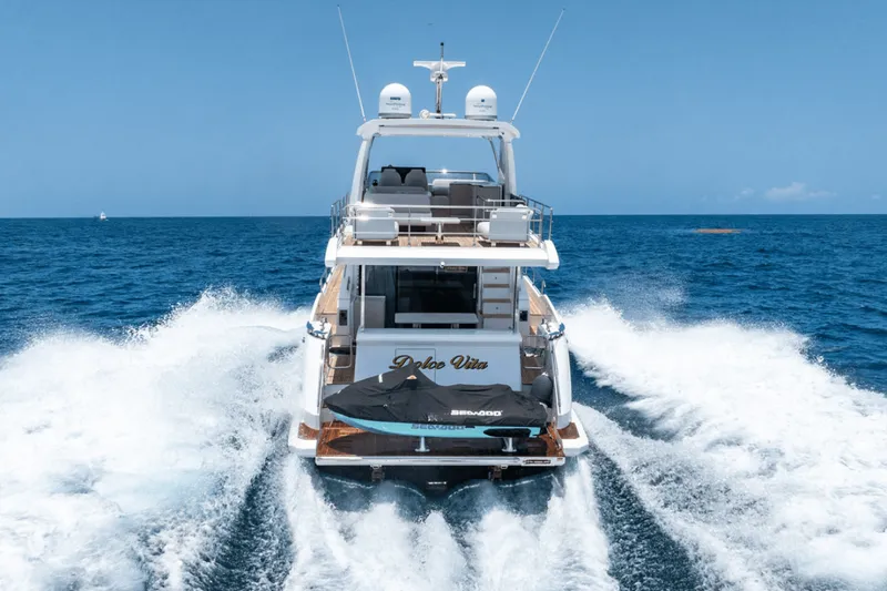 Slide: The Image of Azimut 60 FLY 2024 - 9