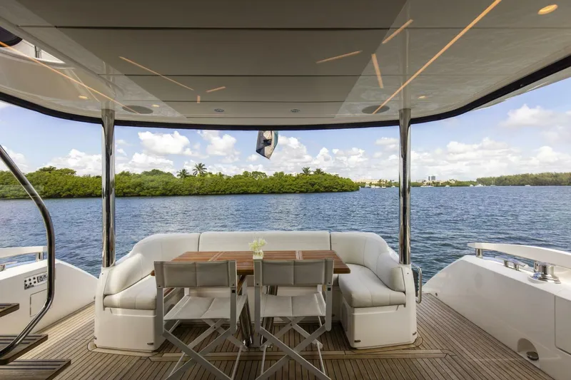 Slide: The Image of Sunseeker Manhattan 2021 - 103