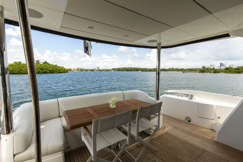Slide: The Image of Sunseeker Manhattan 2021 - 104