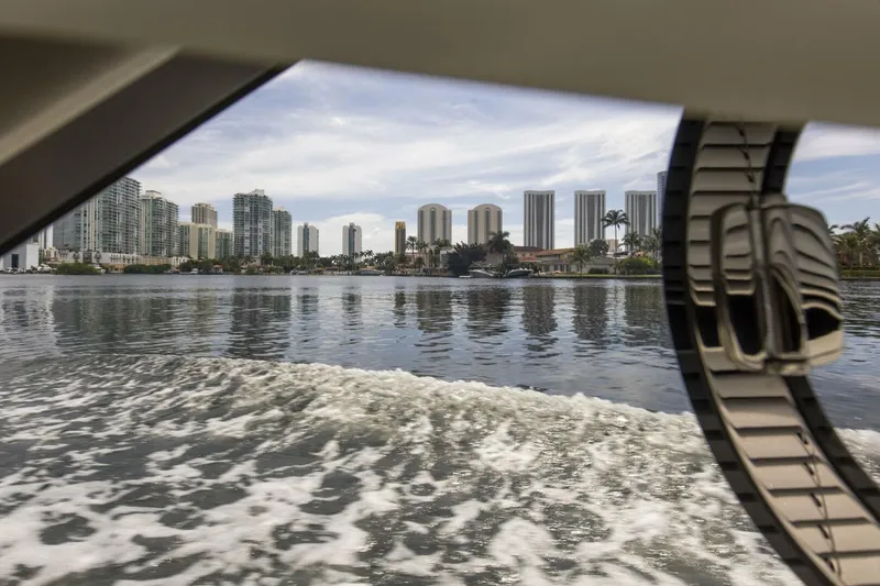 Slide: The Image of Sunseeker Manhattan 2021 - 11