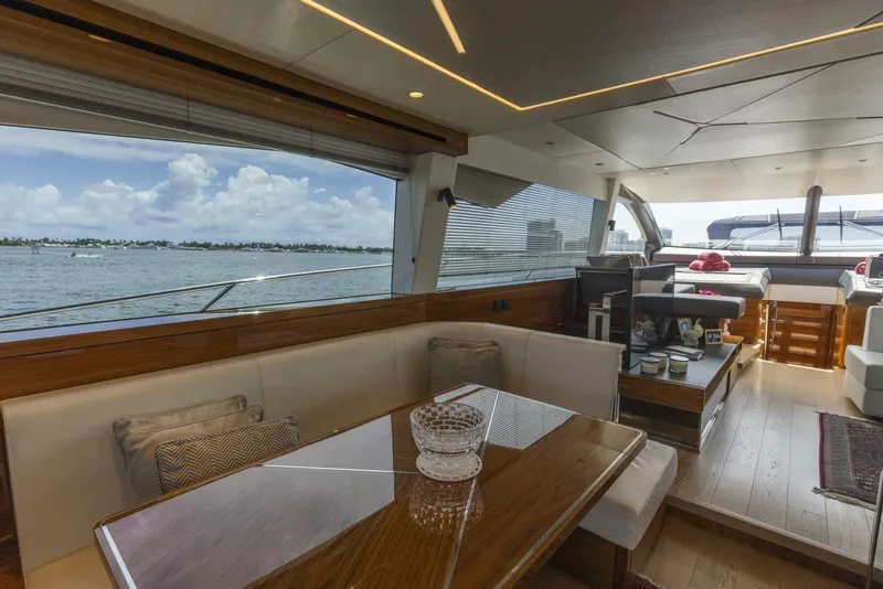 Slide: The Image of Sunseeker Manhattan 2021 - 114