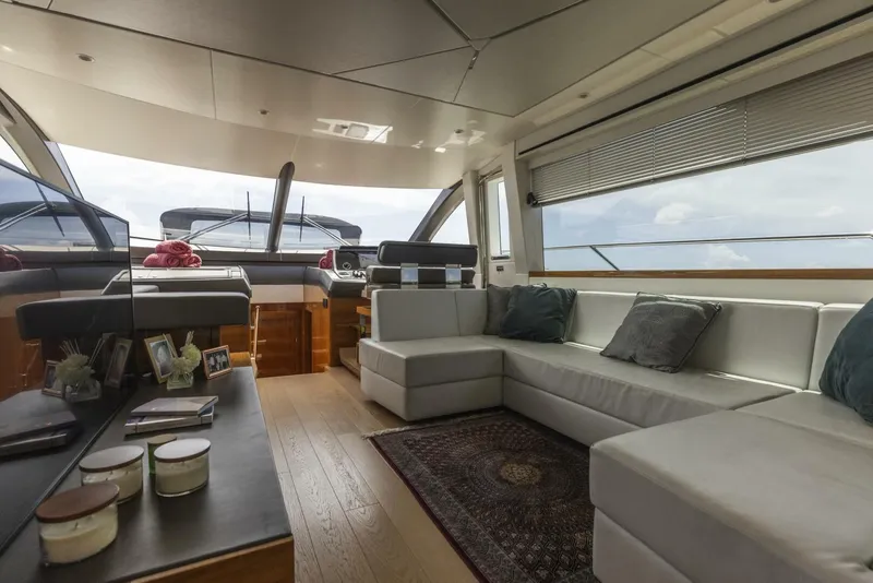 Slide: The Image of Sunseeker Manhattan 2021 - 115