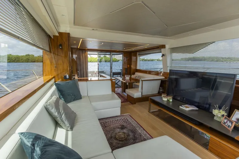 Slide: The Image of Sunseeker Manhattan 2021 - 118