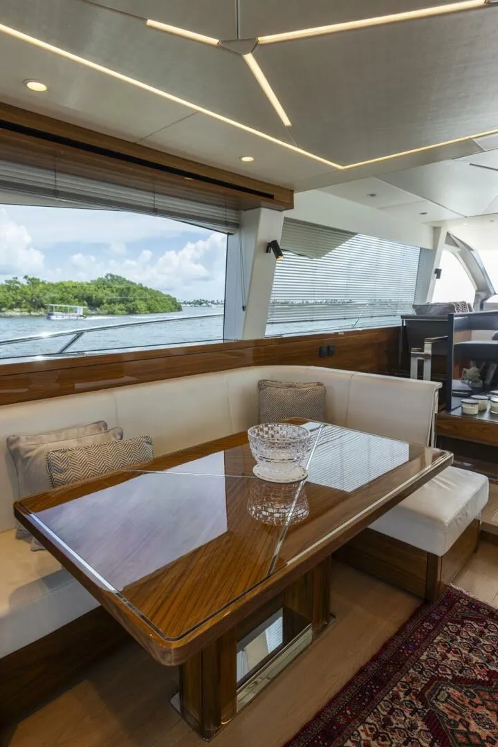 Slide: The Image of Sunseeker Manhattan 2021 - 121