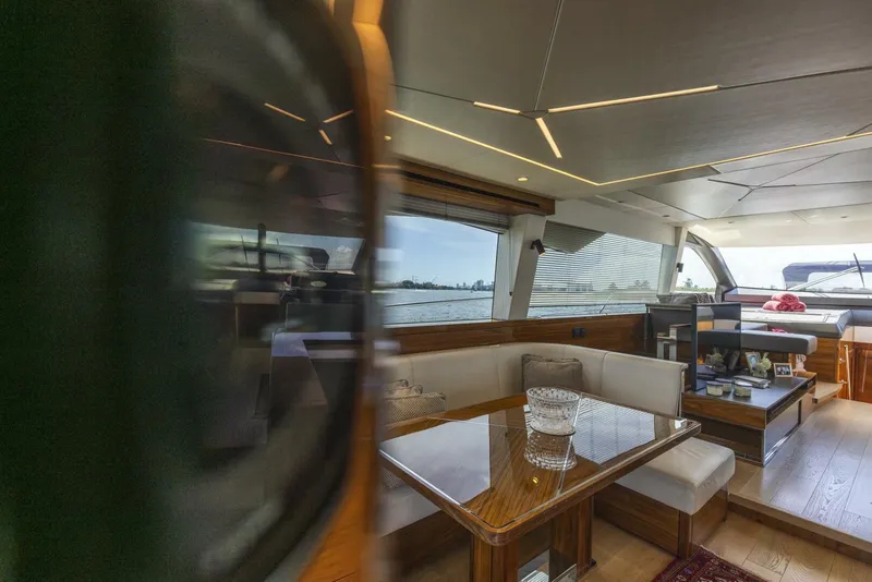 Slide: The Image of Sunseeker Manhattan 2021 - 124