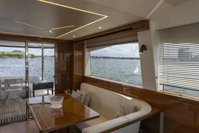 Slide: The Image of Sunseeker Manhattan 2021 - 131