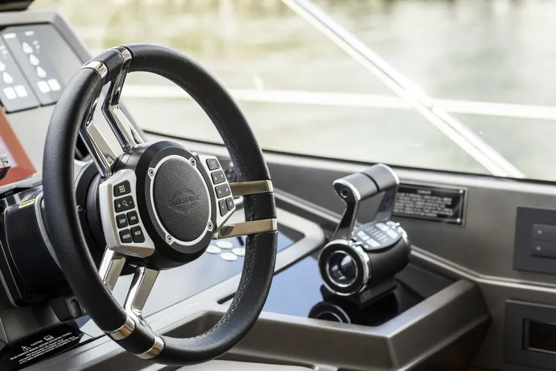 Slide: The Image of Sunseeker Manhattan 2021 - 139