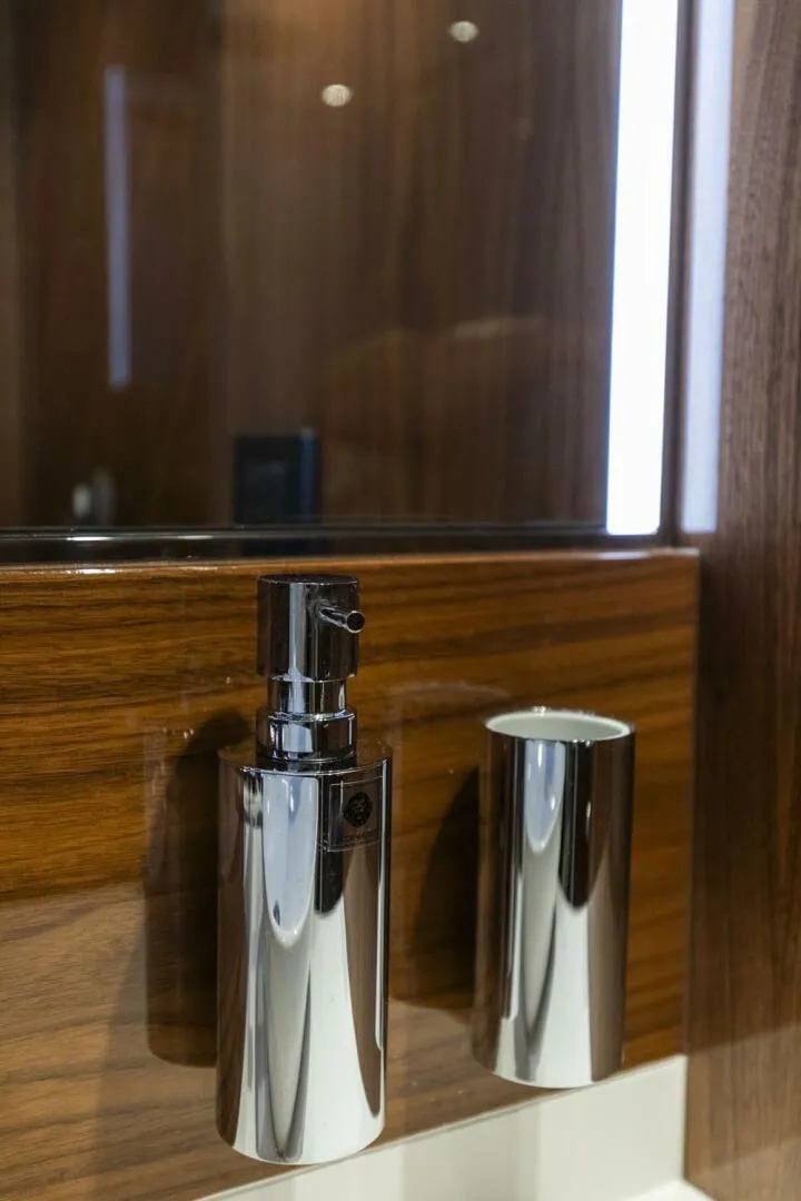 Slide: The Image of Sunseeker Manhattan 2021 - 14