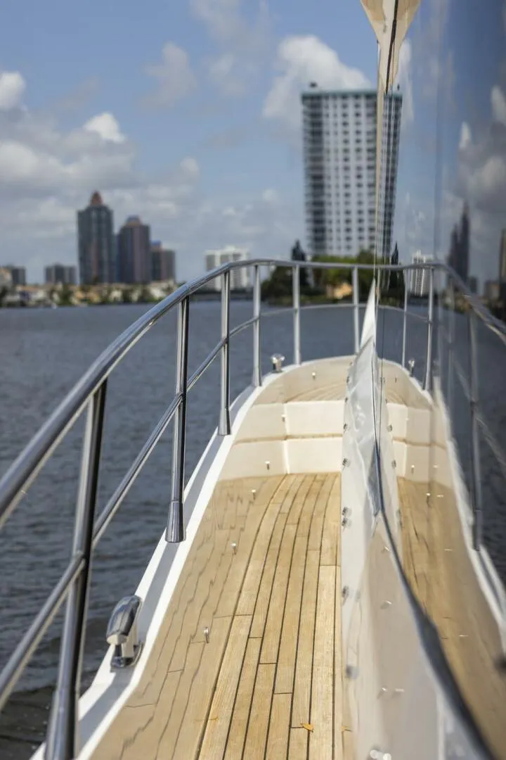 Slide: The Image of Sunseeker Manhattan 2021 - 143
