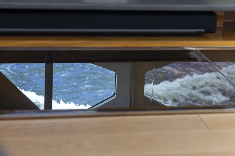 Slide: The Image of Sunseeker Manhattan 2021 - 144