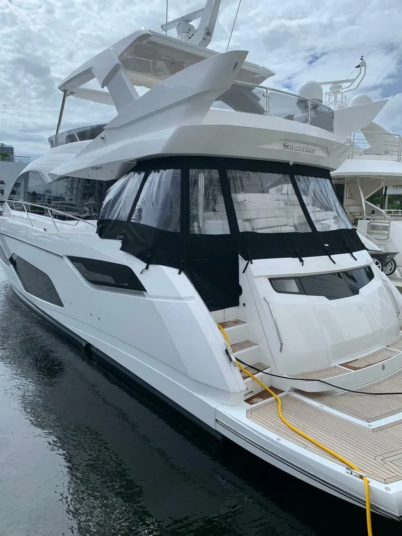 Slide: The Image of Sunseeker Manhattan 2021 - 2