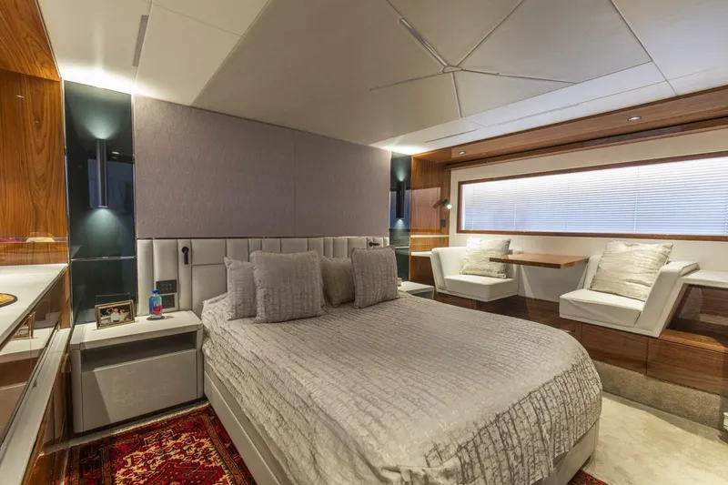 Slide: The Image of Sunseeker Manhattan 2021 - 5