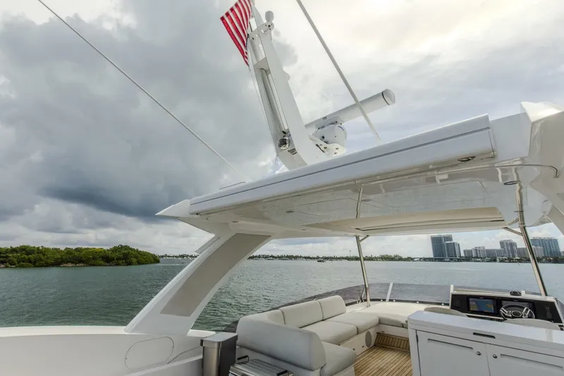 Slide: The Image of Sunseeker Manhattan 2021 - 61