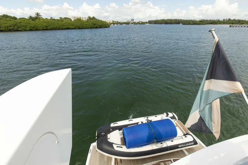 Slide: The Image of Sunseeker Manhattan 2021 - 64
