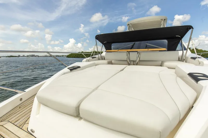 Slide: The Image of Sunseeker Manhattan 2021 - 88