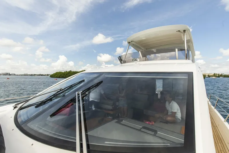Slide: The Image of Sunseeker Manhattan 2021 - 93