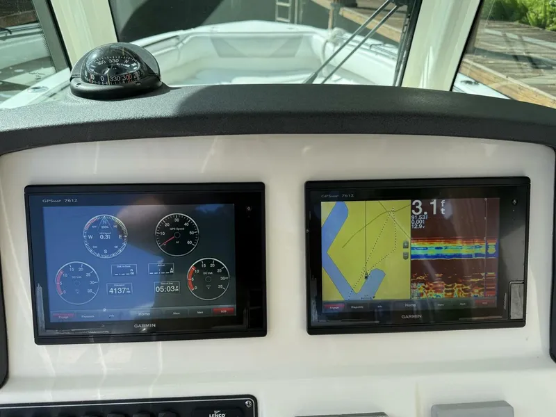 Slide: The Image of Boston Whaler 280 Outrage 2016 - 18