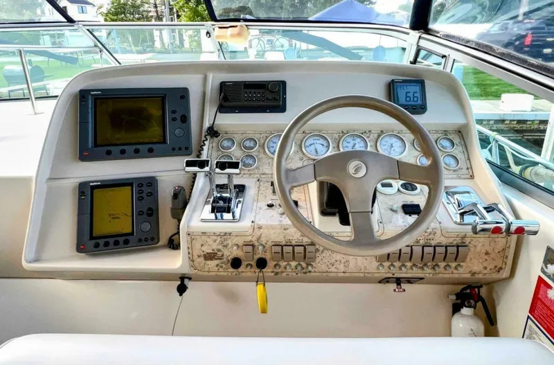 Slide: The Image of Cruisers 3575 Esprit 1998 - 15